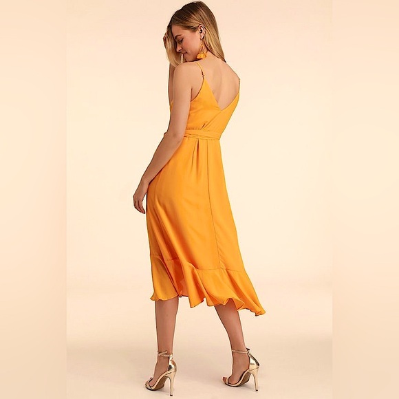NWT Lulus Manhattan Moment Bright Orange Ruffled Midi Wrap Dress. Size medium. - Picture 6 of 9